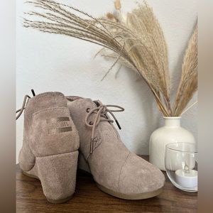 Tom’s Desert Wedge Size 8
